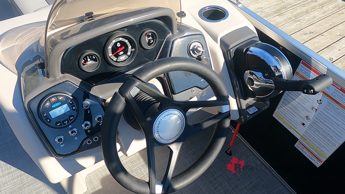 princecraft-sporfisher-23-2srl-cockpit