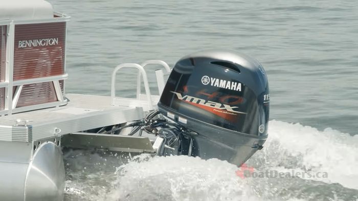 bennington-20sv-yamaha-vmax