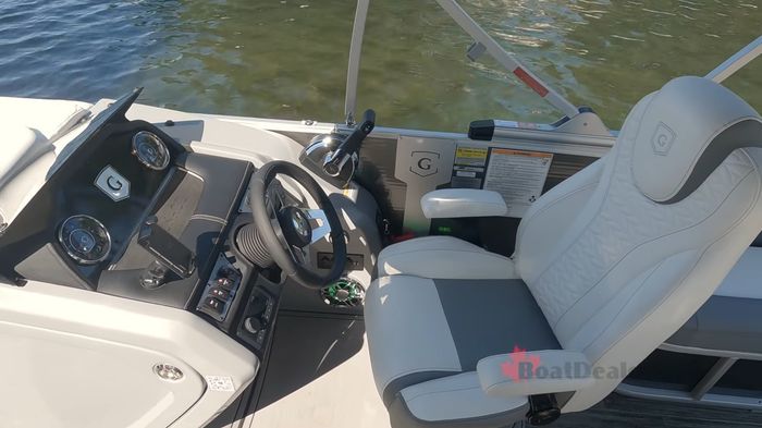 godfrey-235sfl-helm