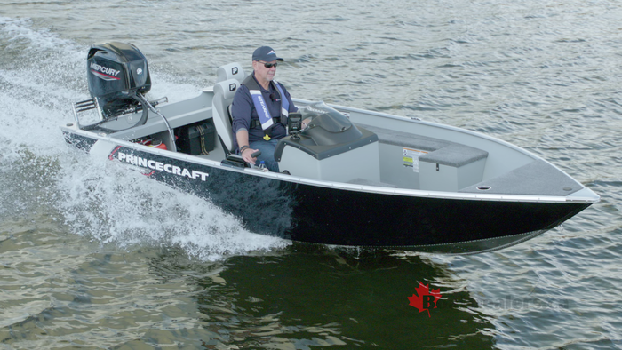 princecraft-resorter-160sc-running-quartering