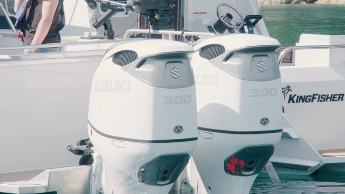 suzuki-300btx-close-up