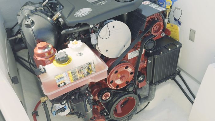 volvo-penta-v6-280hp-ce-duo-prop-engine-front