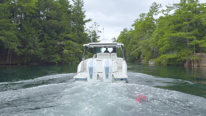 tiara-39ls-stern