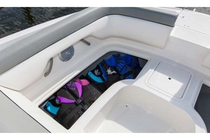 bayliner 190 deck boat seat storage