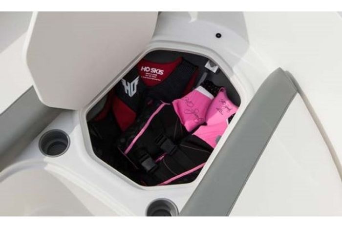 bayliner element storage