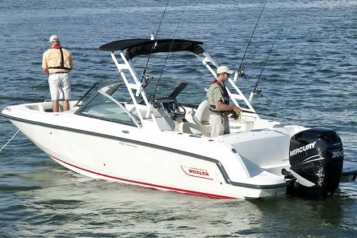 230 vantage boston whaler fishing
