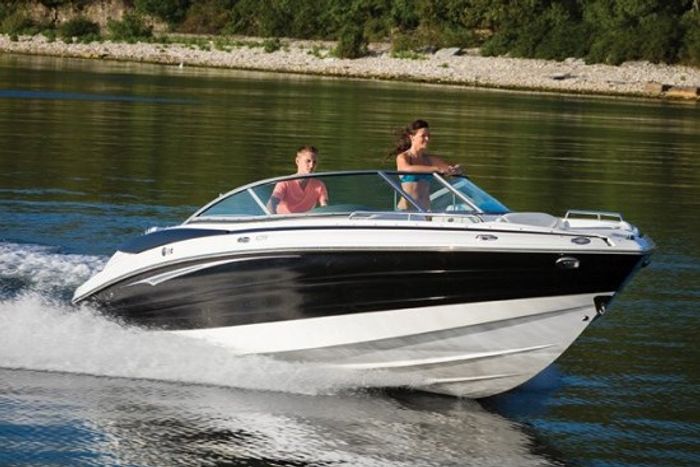 2013 Cruisers Yachts 258 Sport Bowrider Boat Review Boatdealers Ca