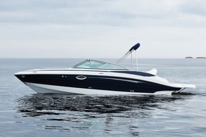 cruisers bow rider 258 side view