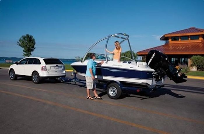 FourWinns H180OB Trailer