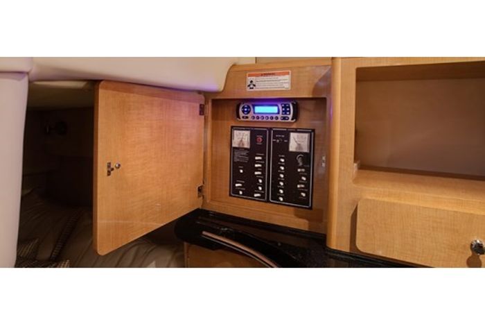 glastron gs 289 radio switches