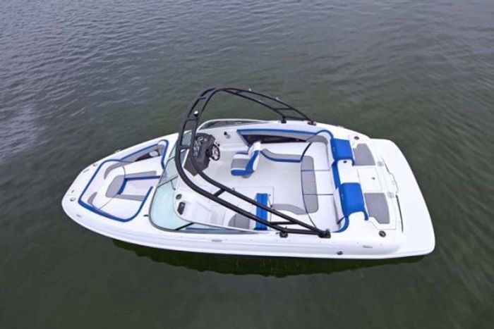 searay 21 jet overhead