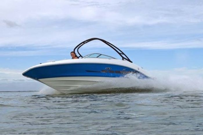searay 21 jet sideview