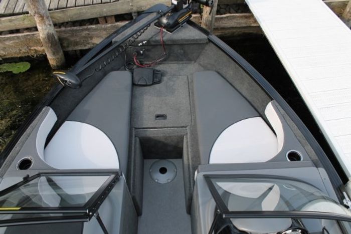 smokercraft 172 ultima bow