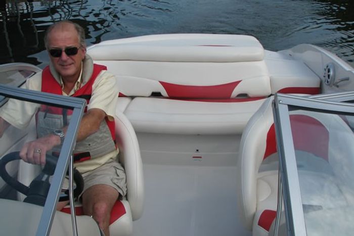 Tahoe Q8 Stern