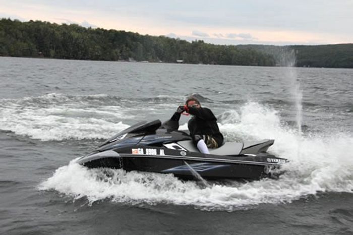 Yamaha FX HO Turning