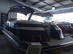 2017 Bennington 25 QX - Swingback Windscreen Sport Arch