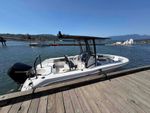 Robalo 2027 R200