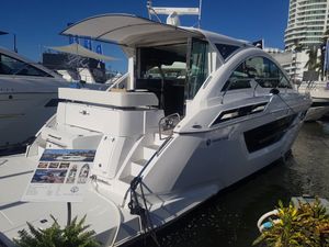 2026 Cruisers Yachts 50 Cantius