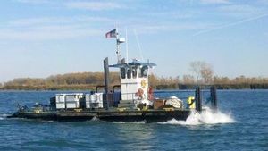 42' x 14' x 3' STEEL SHUGART PUSH BOAT 1987