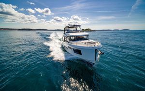 2027 Beneteau Grand Trawler 63