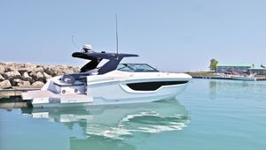 2026 Cruisers Yachts 38 GLS IO