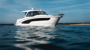 2026 Beneteau Antares 9