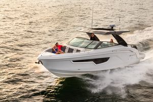 2026 Cruisers Yachts 34 GLS OB