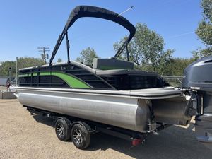 2023 Bennington 23LSB 'Swingback' SPS Tri-Toon