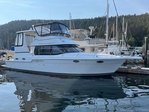 1999 Carver 404 Motor Yacht