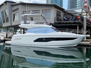 2023 Prestige 420 Fly