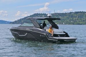 2026 Cruisers Yachts 34 GLS IO