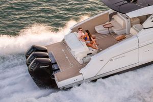 2026 Cruisers Yachts 50 GLS
