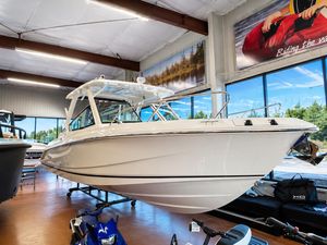 2023 Boston Whaler 280 Vantage