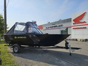 2023 Legend F19 Pro - WITH Mercury 150 4 Stroke w/ Hydraulic S