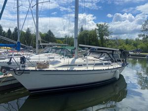 1986 Mirage 35 Sloop