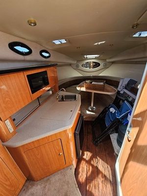 2000 Regal 2660 Commodore for sale in Belleville, ON, photo 10