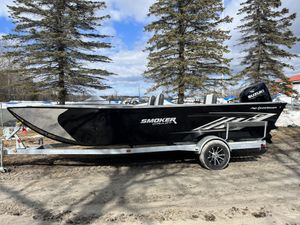 2027 Smoker Craft Pro Sportsman 2072 Tiller Black Suuzuki DF140