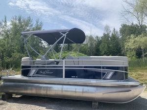 SunChaser Vista 18 LR Blue Suzuki DF50 2026
