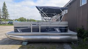 2026 SunChaser Vista 18 LR Blue Suzuki DF50