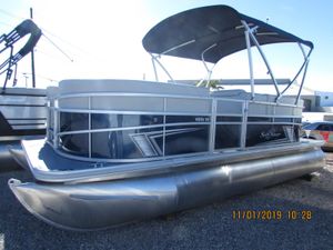 SunChaser Vista 18 LR Black Suzuki DF50 Four Stroke 2026