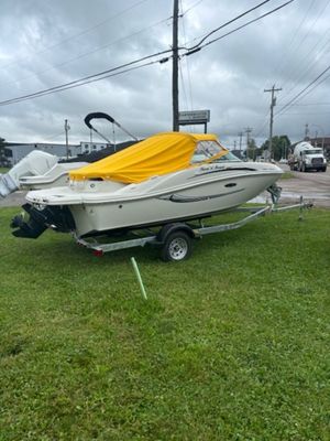 2008 Sea Ray 185 Sport