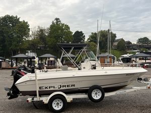 2001 Campion 582 Explorer