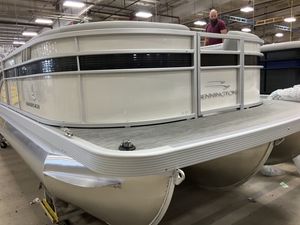 2023 Bennington 21 SXL