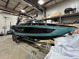 2024 MasterCraft XT25