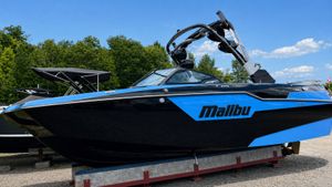 2024 Malibu M220