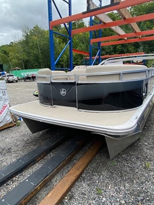 2023 Legend Q-Series LE 21' Lounge