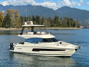 2022 Prestige 460 Fly