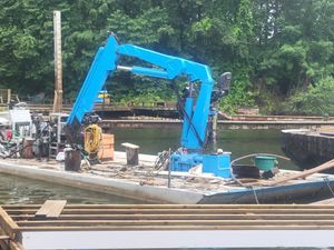 Steel Spud Barge w/Crane 2013