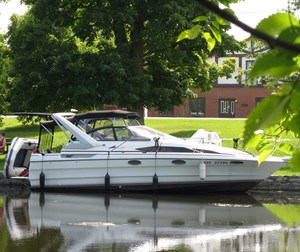1990 BAYLINER 2955 AVANTI