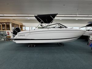 2025 Cobalt R4 Outboard
